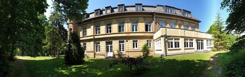 Schulgebäude, Park Panorama