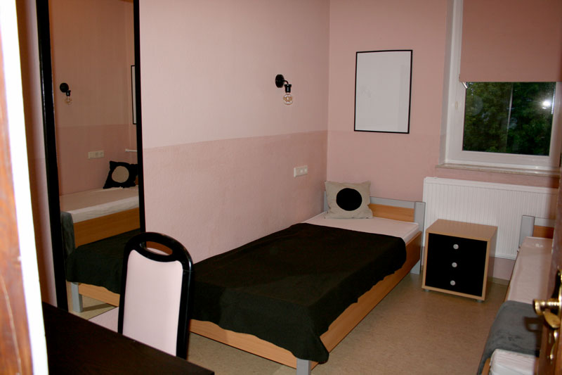 Schuleigenes Internat - eines der Doppelzimmer